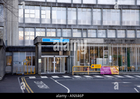 L'entrée de la maternité de l'hôpital Northwick Park Harrow Middlesex Angleterre Banque D'Images