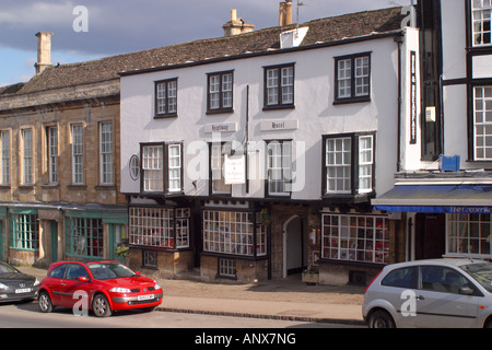 Ancienne boutique fronts sur la High Street, Burford, Oxfordshire, Cotswolds, England, UK Banque D'Images