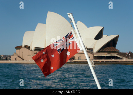 La marine marchande australienne ensign avec Sydney Opera House Banque D'Images