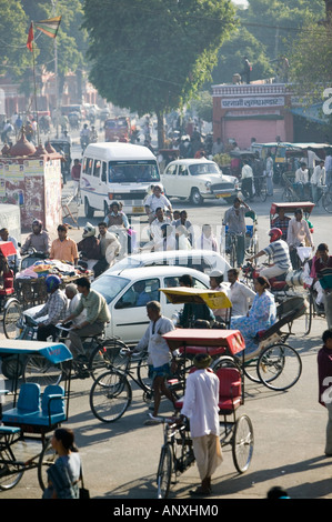 L'INDE, Rajasthan, Jaipur : Trafic / Chandpol Bazar / Vieux Jaipur Banque D'Images