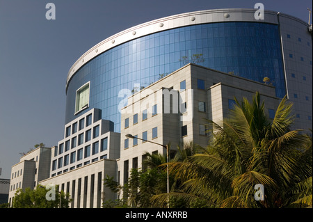 L'Inde, Mumbai (Bombay) : Bandra Kurla complexe de bureaux, une tour à bureau Banque D'Images