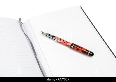 Notes lignes avec stylo et placer des marqueurs ruban Banque D'Images