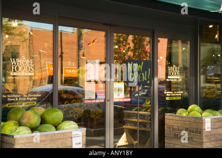 Chicago Illinois Pastèques en dehors de Whole Foods épicerie sur North Halsted street ville du côté nord de l'entrée porte ouverte Banque D'Images