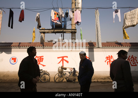 Blanchisserie en train de sécher dehors, la vieille ville de Shanghai, République populaire de Chine Banque D'Images