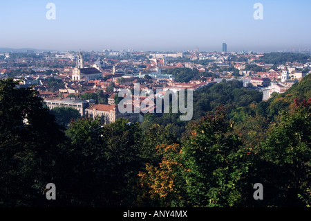 La Lituanie, Vilnius. Une vue panoramique sur la vieille ville et du centre-ville de Vilnius - UNESCO World Heritage Site. Banque D'Images