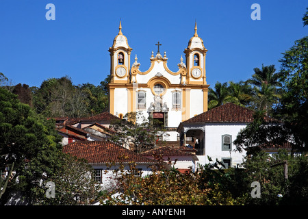 Église du village typique de tiradente dans l'État de Minas Gerais au Brésil Banque D'Images