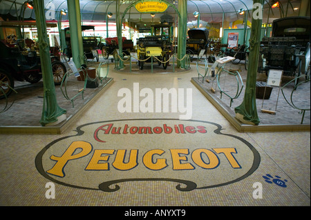 FRANCE, Jura, Doubs, MONTBELIARD/SOCHAUX : Musée Peugeot par Peugeot, l'usine principale de la mosaïque du Musée Banque D'Images