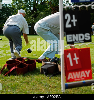 Lawn Bowls. aucun modèle libération requise : Vue de dos, tous les moyens de récolte méconnaissable Banque D'Images