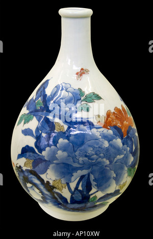 Période edo 1868 Japon 1600 émail porcelaine style kano vase kutani période Tokugawa jidai 16031868 shoguns Tokugawa Ieyasu. Edo Banque D'Images