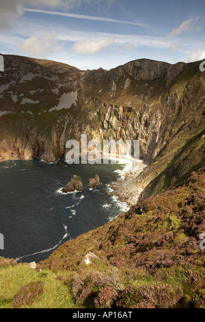 Sud-ouest de l'Irlande Donegal Slieve League Les plus hautes falaises maritimes d'Europe déposer 600m dans l'océan Atlantique Banque D'Images