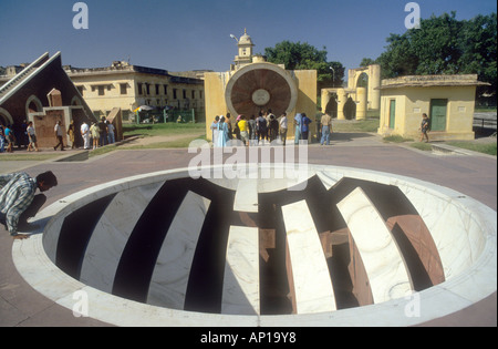 Instrument astronomique à Maharaja Jai Singh11 observatoire Jantar Mantar à Jaipur, Rajasthan Inde a été construit en 1716 Banque D'Images