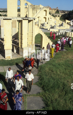 Les instruments astronomiques au Maharaja Jai Singh11 observatoire Jantar Mantar à Jaipur, Rajasthan Inde a été construit en 1716 Banque D'Images