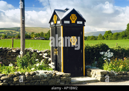 En bordure de l'ancienne boîte AA Aysgarth Yorkshire Dales National Park UK Banque D'Images