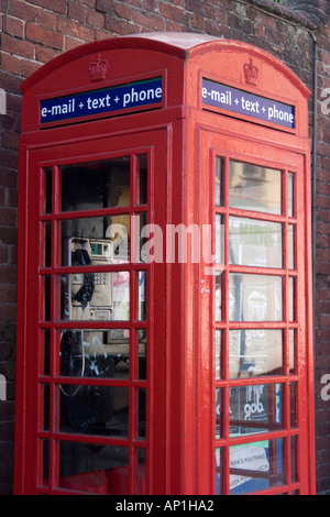 Mise à jour téléphone fort, Queen Street, Exeter, Devon Banque D'Images