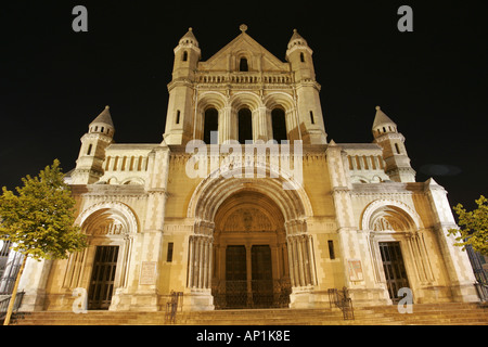 St Anne's Church of Ireland Cathedral Belfast la nuit Banque D'Images