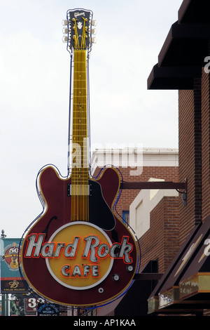 Guitare néon signe extérieur Hard Rock Cafe Beale Street Memphis USA Banque D'Images