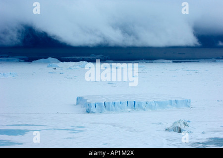 Les icebergs coincé dans la banquise de la mer de Weddell gelé près de Snow Hill Island Antarctique Banque D'Images