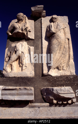 Ancienne cité romaine statue près des thermes de Scholastique à Éphèse site archéologique dans l'ancienne ville grecque d'Ephèse en Turquie la Province d'Izmir Banque D'Images