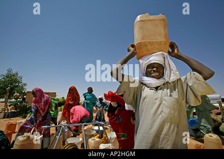 Watersupply que l'aide humanitaire Banque D'Images