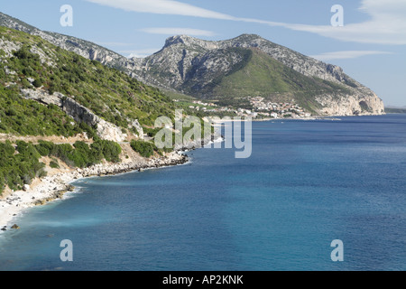 Côte près de Cala Gonone, Sardaigne, Italie. Banque D'Images