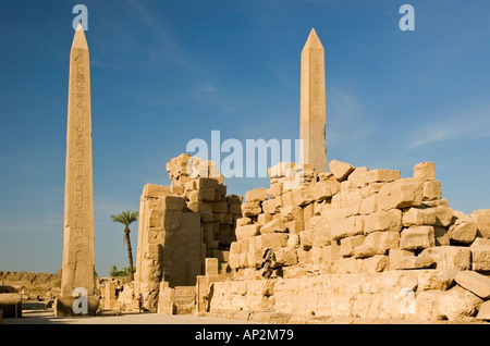 Les obélisques d'Hatshepsout et Tuthmose, complexe du temple de Karnak, Louxor, Egypte, Moyen-Orient. DSC 4412 Banque D'Images