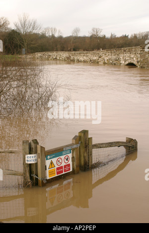 Inondation de la rivière Arun en janvier 2008 Banque D'Images