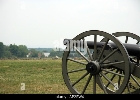 Cannon donnant sur domaine de la charge de Pickett bataille de Gettysburg PA USA Banque D'Images