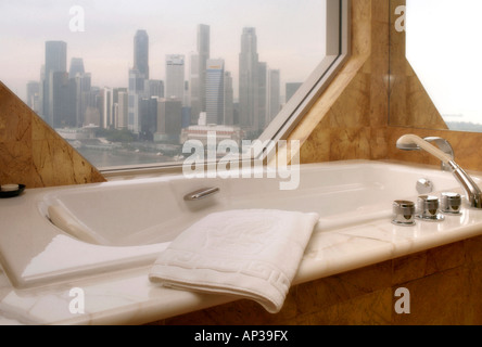 Vue de chambre d'hôtel, l'hôtel Ritz-Carlton, Singapour Banque D'Images