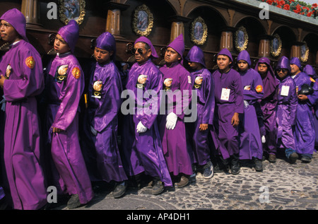 Guatemala, Sacatepequez province, Antigua, la Semaine Sainte, Jeudi Saint. San Cristobal El Bajo procession. Banque D'Images