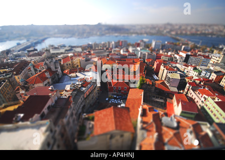 ISTANBUL, TURQUIE. Un Tilt-shift voir des quartiers de Galata et de Beyoglu Karakoy, avec la Corne d'or derrière. L'année 2007. Banque D'Images