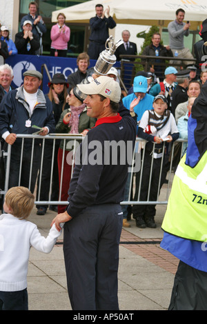 Padraig Harrington avec fils gagnante en 2007 du British Open Golf Championship, Carnoustie Banque D'Images