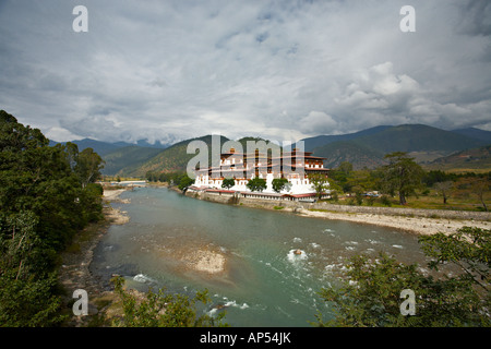 Punakha Dzong, Mo Chhu et Po Chhu, rivières Punakha, Bhoutan, Asie Banque D'Images