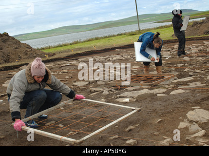 Les archéologues creusent un nouveau site à l'OCIM des Shetlands de près de l'anneau de pierres Shetlands Orkney Ecosse continentale Banque D'Images