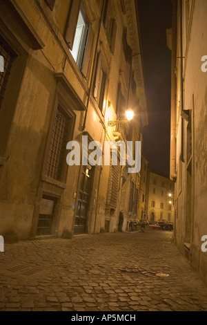 Retour des rues de Rome la nuit Italie Banque D'Images