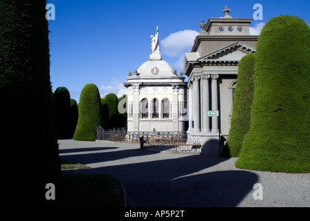 Mausolées de statues dans le cimetière de Punta Arenas, Chili. Banque D'Images