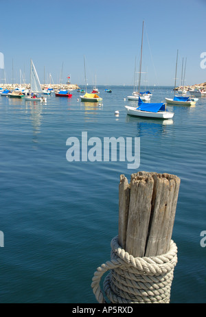 Rockport, Massachusetts, USA, voiliers au port, le long du cou de Bearskin Banque D'Images