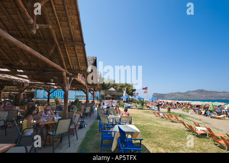 Restaurant en bord de mer, Aghia Marina, près de La Canée, Crète, Grèce Banque D'Images