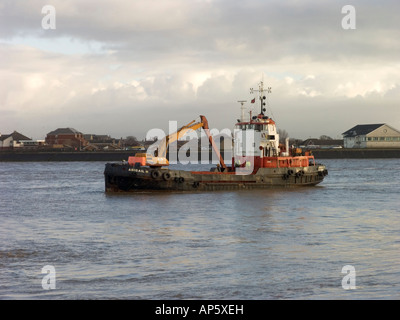 La trémie drague 'Abigail H' dans l'estuaire de la rivière Wyre à Fleetwood Lancashire Banque D'Images