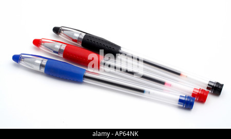 Stylos trois isolé sur fond blanc Banque D'Images