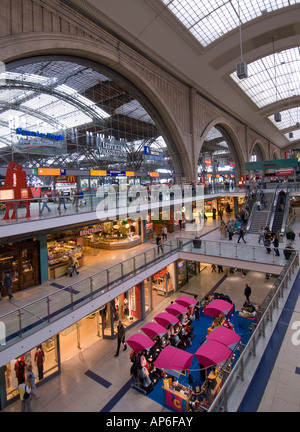 Intérieur de la gare de Leipzig Allemagne 2007 Banque D'Images