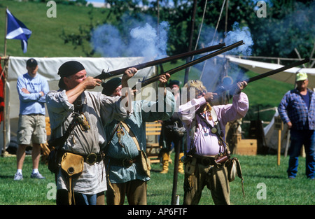 De reconstitution historique le feu des mousquets au cours de Lewis et Clark Jours à Walla Walla Washington Banque D'Images