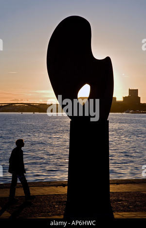 Le navire Sun sculpture de Christian Berg est situé à l'Evert Taube Terass sur Riddarholmen à Stockholm Banque D'Images