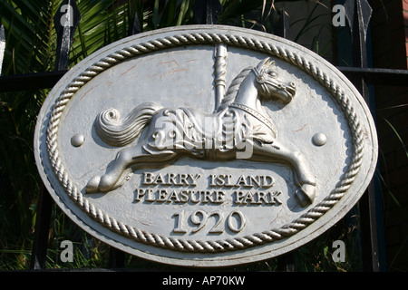 Plaque sur l'île de Barry Gate fête foraine Banque D'Images