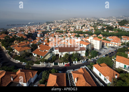 Vue depuis le téléphérique de Funchal sur l'île de Madère Banque D'Images