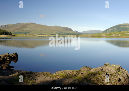 Réflexions sur la British Aluminium barrage Glen Spey Shero. Boofzheim. L'Écosse. XPL 3452-337 Banque D'Images