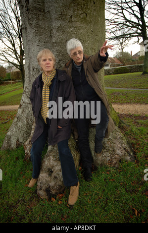 Photo par Jim Wileman 07122007 Sue Clifford et Angela King fondateurs de terrain commun basé à Shaftesbury Dorset Banque D'Images