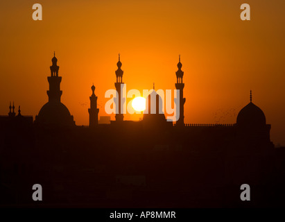 Les toits du Caire, de dômes et de minarets Banque D'Images