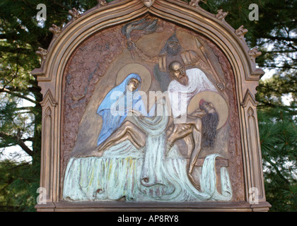 Chemin de croix Station 14 - Jésus est mis au tombeau Banque D'Images