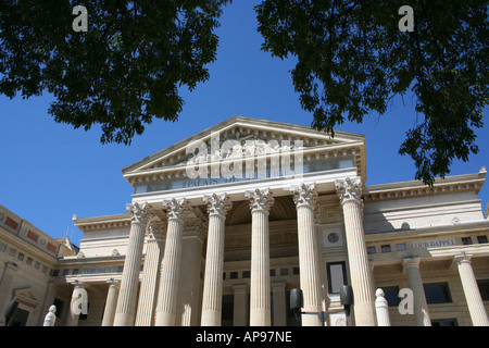 Palais du Justice Nîmes dans le sud de la France Août 2006 Banque D'Images