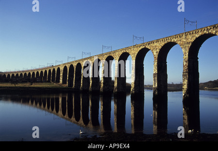 Viaduc Ferroviaire construit par Robert Stevenson à Carnforth gare Banque D'Images